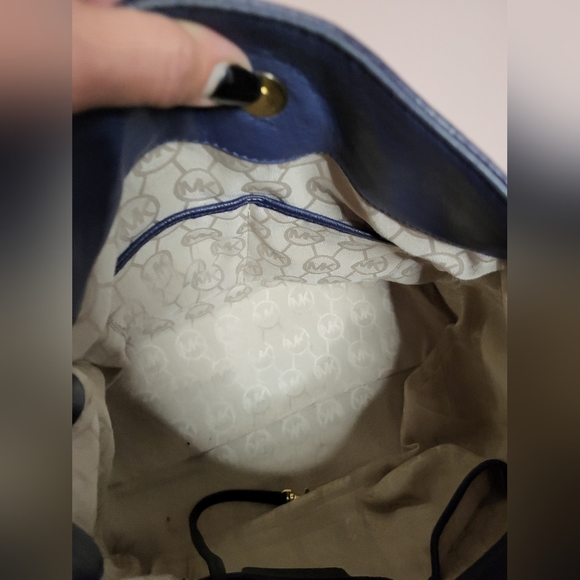 MICHAEL KORS BLUE LEATHER BAG - Picture 6 of 7